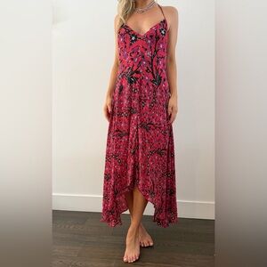 MariaCher Floral V-Neck Top in Red and Pink